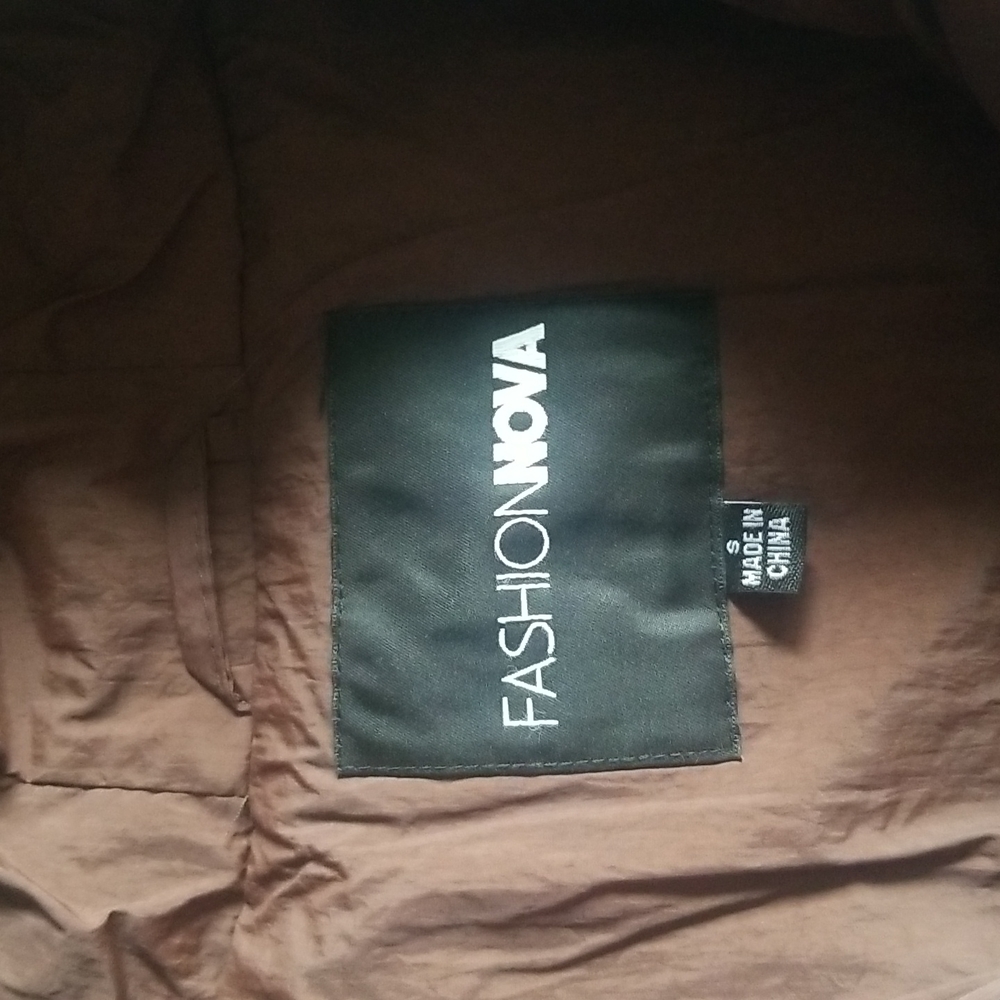 Cropped puffer jacket - Picture 3 of 5